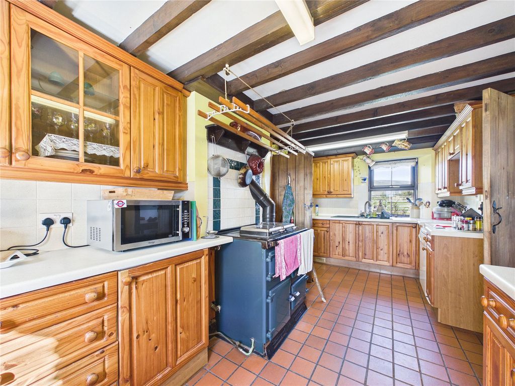 Property photo 2 of 29 Kitchen 2