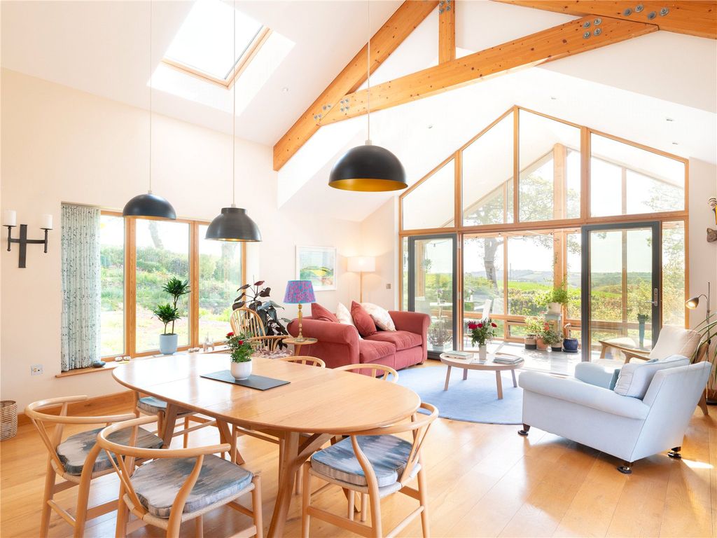 Property photo 3 of 26 Open Plan