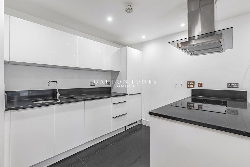 Property photo 2 of 14 Kitchen