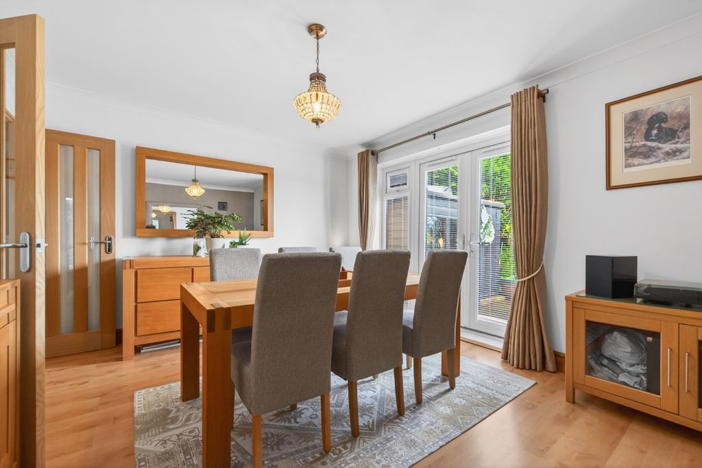 Property photo 3 of 25 4836088