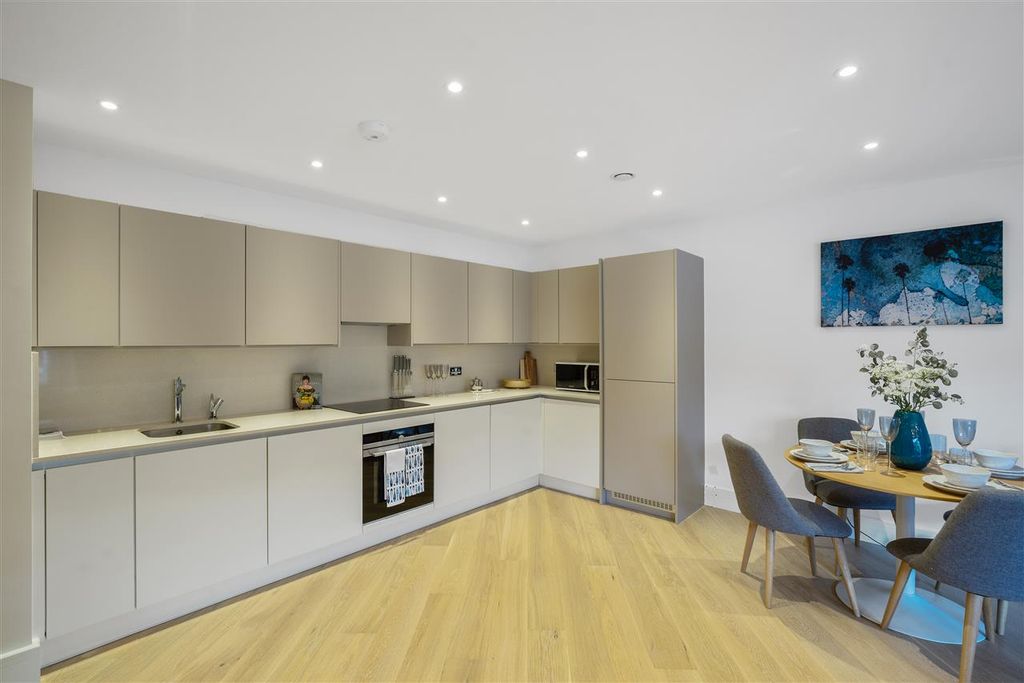 Property photo 2 of 8 Kitchen Area