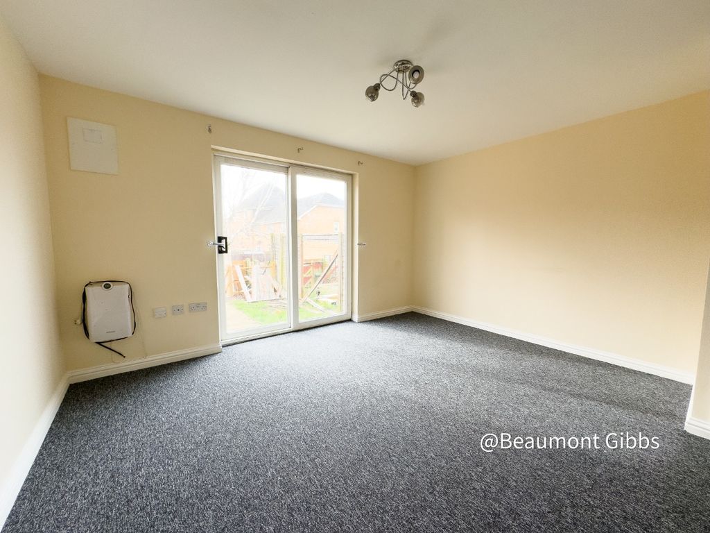 Property photo 2 of 12 4988221