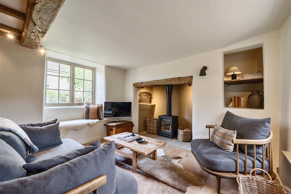 Property photo 2 of 20