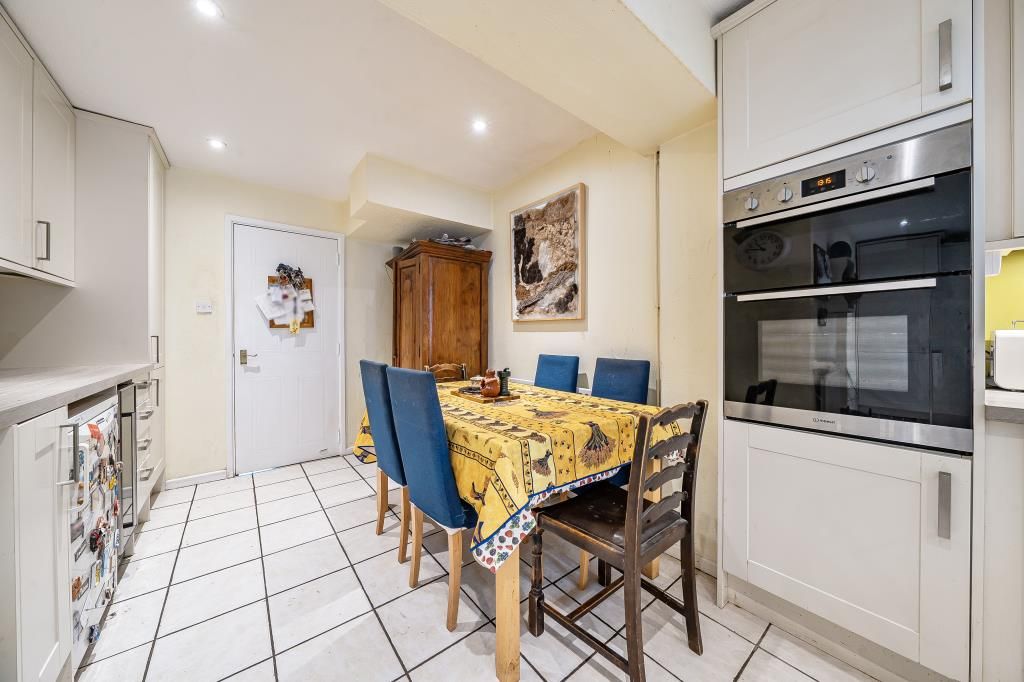 Property photo 3 of 20 Kitchen