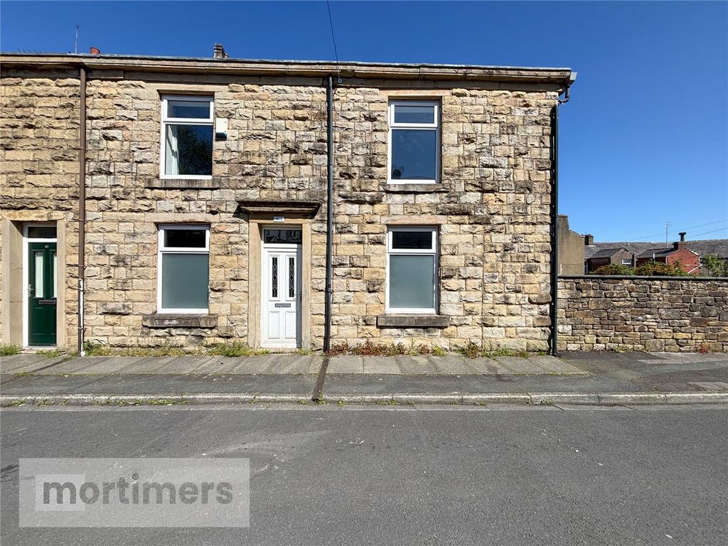 Property photo 1 of 22 Front External