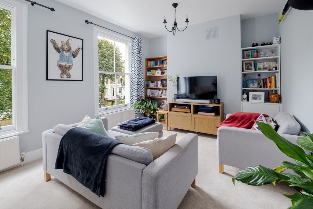 Property photo 1 of 23