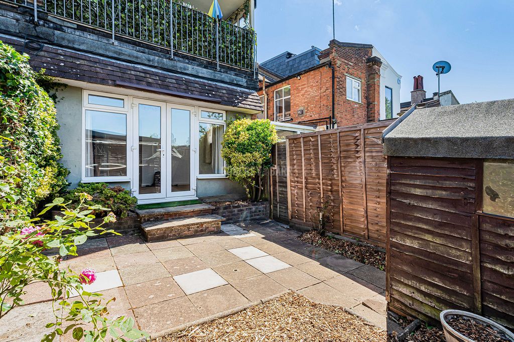 Property photo 1 of 12