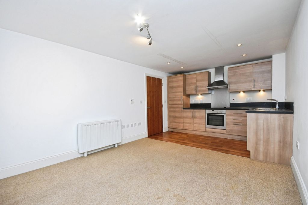 Property photo 3 of 13 Pbox-Img.Jpg