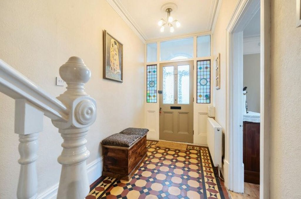 Property photo 2 of 14