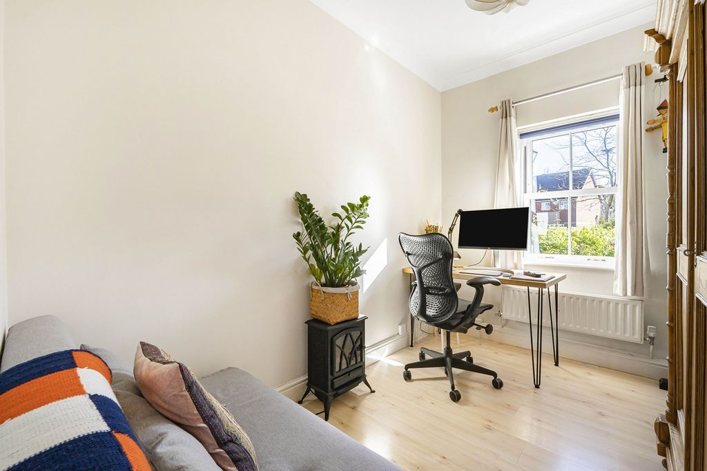 Property photo 2 of 12