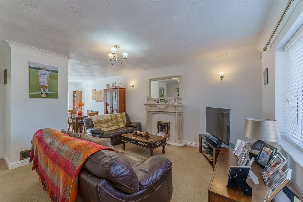 Property photo 2 of 25 Picture No. 06