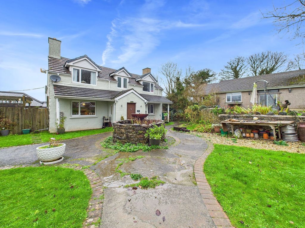 Property photo 2 of 38