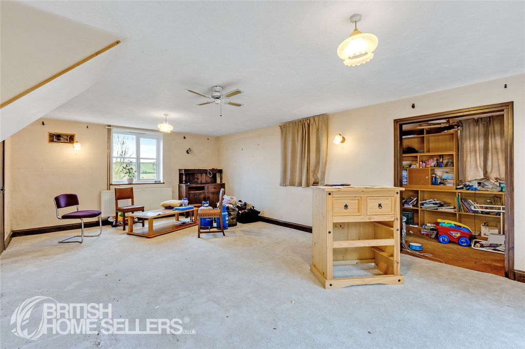 Property photo 3 of 12 3