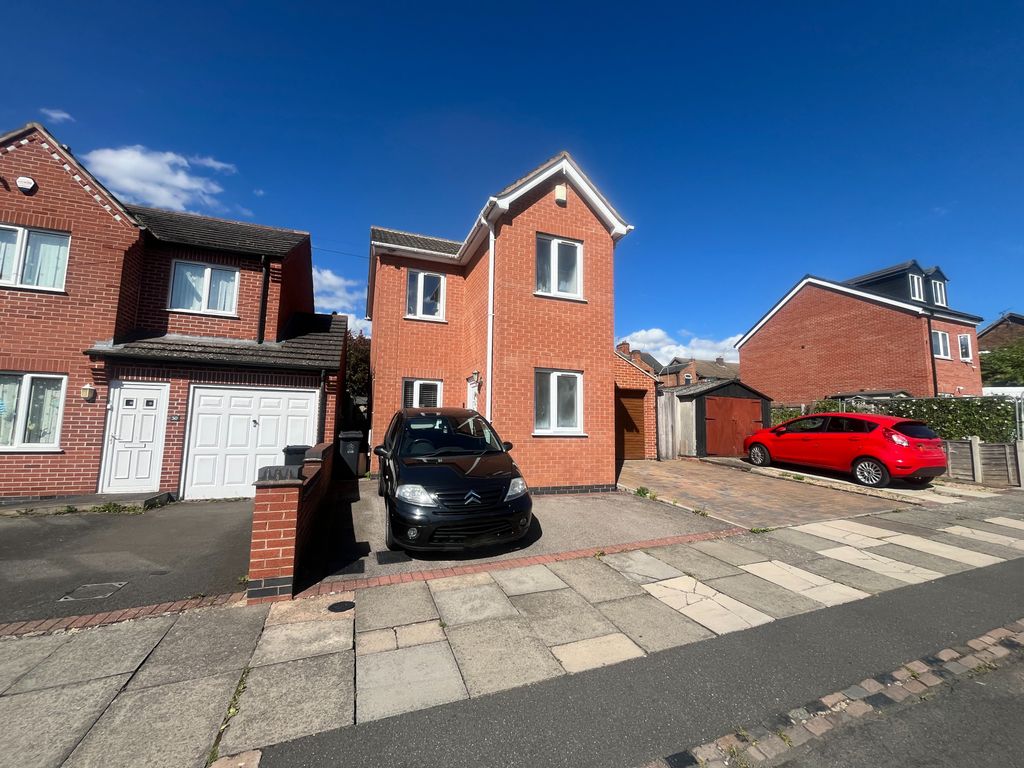 Property photo 1 of 12