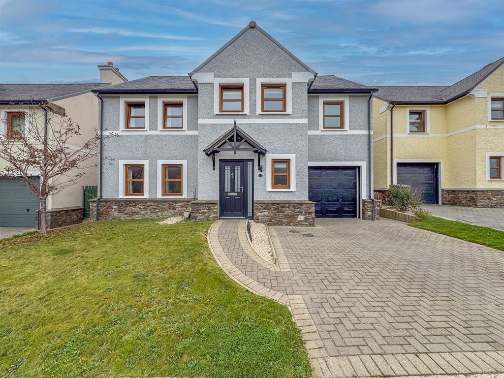 Property photo 1 of 25 11 Close Cronk (1).Jpg