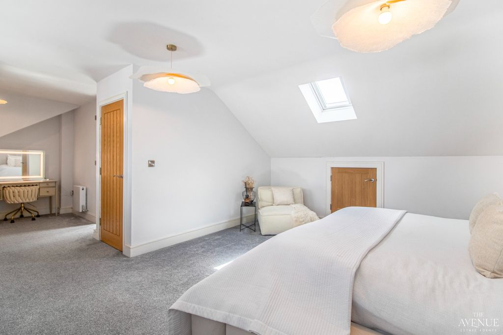 Property photo 3 of 34 43519210