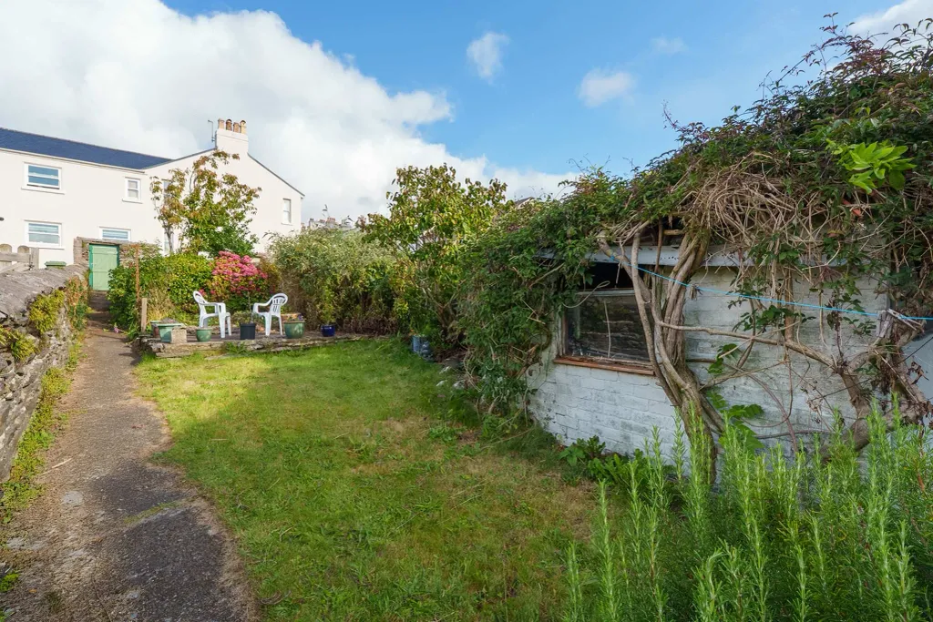 Property photo 3 of 18