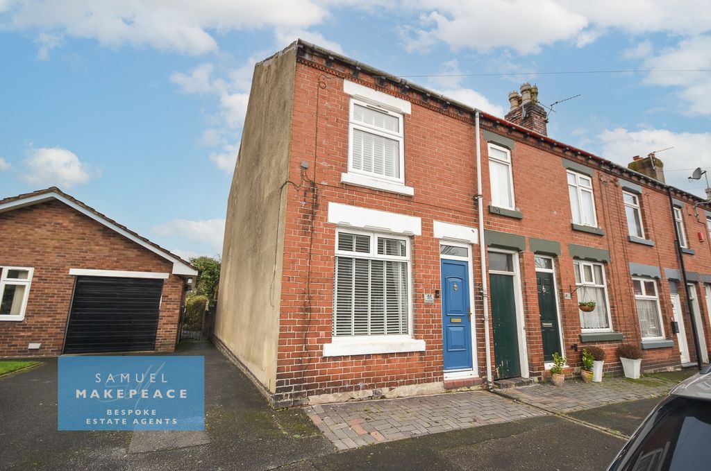 Property photo 1 of 18 Stunning Three Bedroom End Terrace Property In Audley