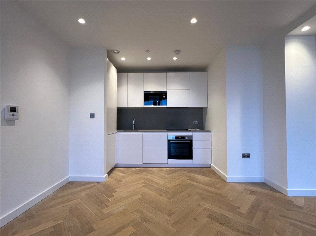 Property photo 2 of 19 Kitchen