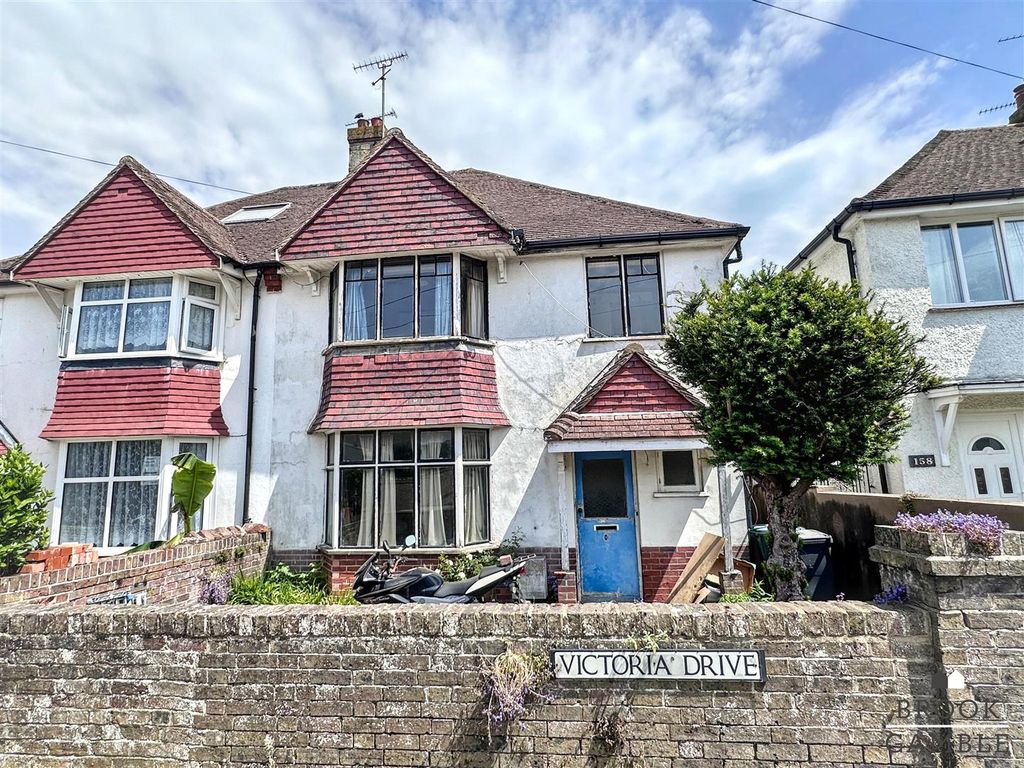 Property photo 1 of 30 01323 438506