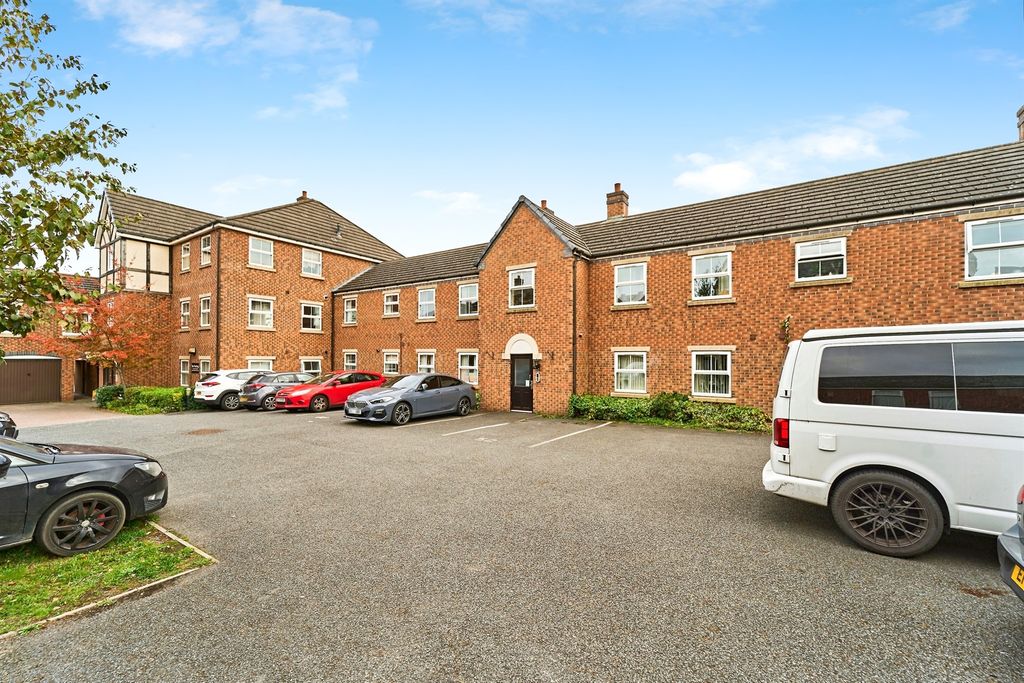 Property photo 1 of 17