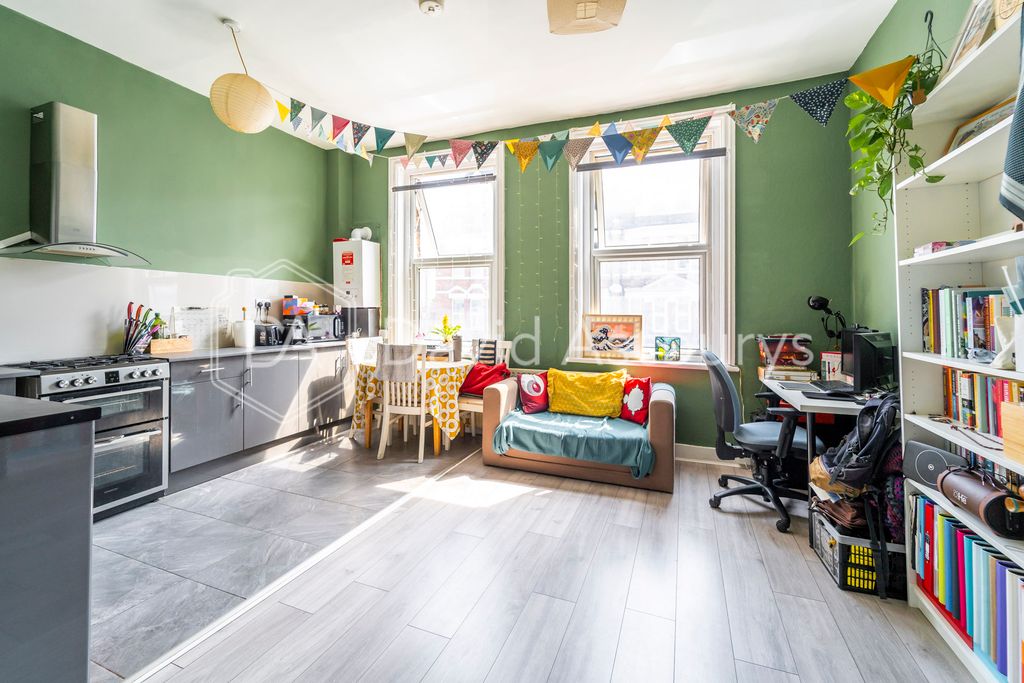 Property photo 1 of 10 Ndb05660