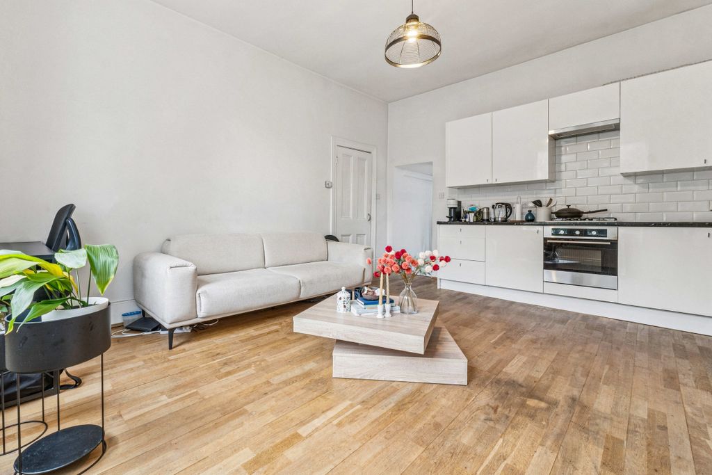 Property photo 3 of 7 1.Jpg