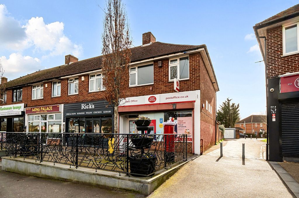 Property photo 1 of 12 1431702-25-69B839...