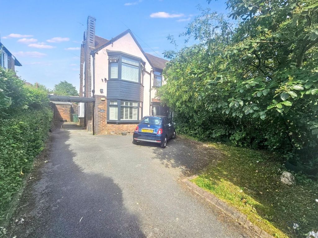 Property photo 2 of 25