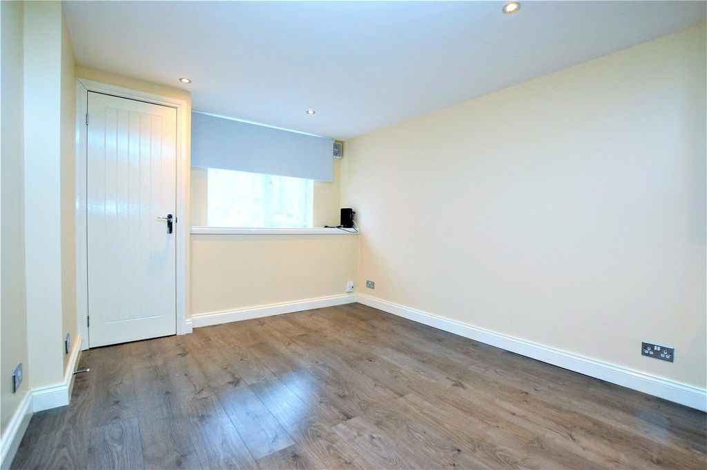 Property photo 2 of 5 48A Dunster Lounge.Png
