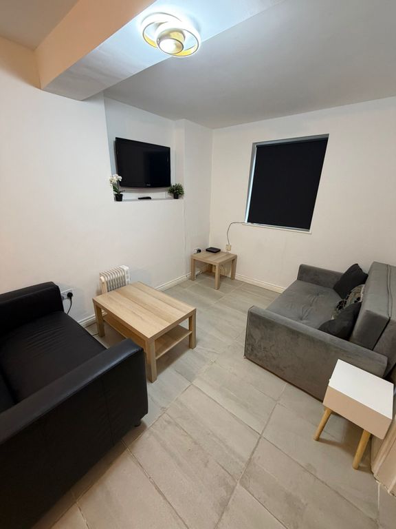 Property photo 1 of 4