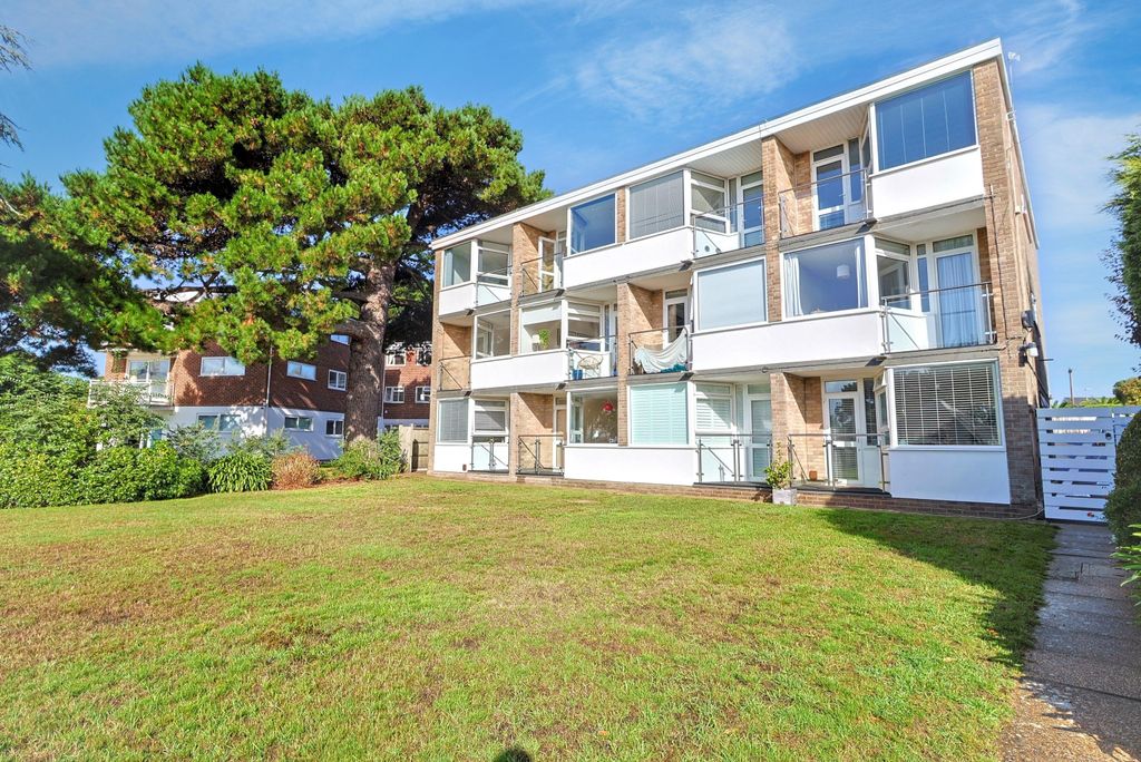 Property photo 1 of 11 Flat 10, Sandford House, 151 Mudeford Lane, Christchurch, Bournemouth, Bh23 3Hr