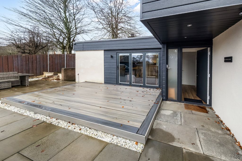 Property photo 1 of 36