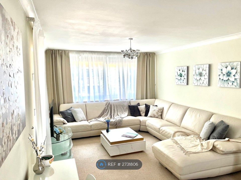 Property photo 2 of 26 Living Area