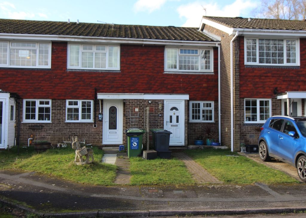 Property photo 1 of 15 26 Waterside