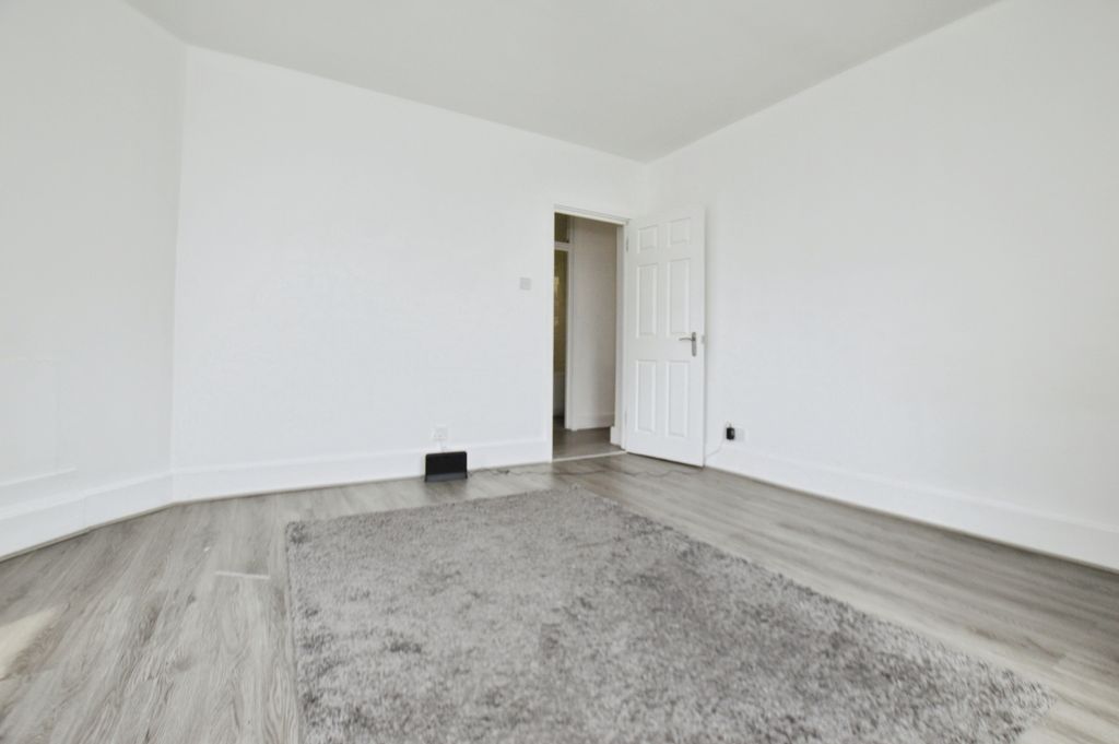 Property photo 3 of 12 Pbox-Img.Jpg