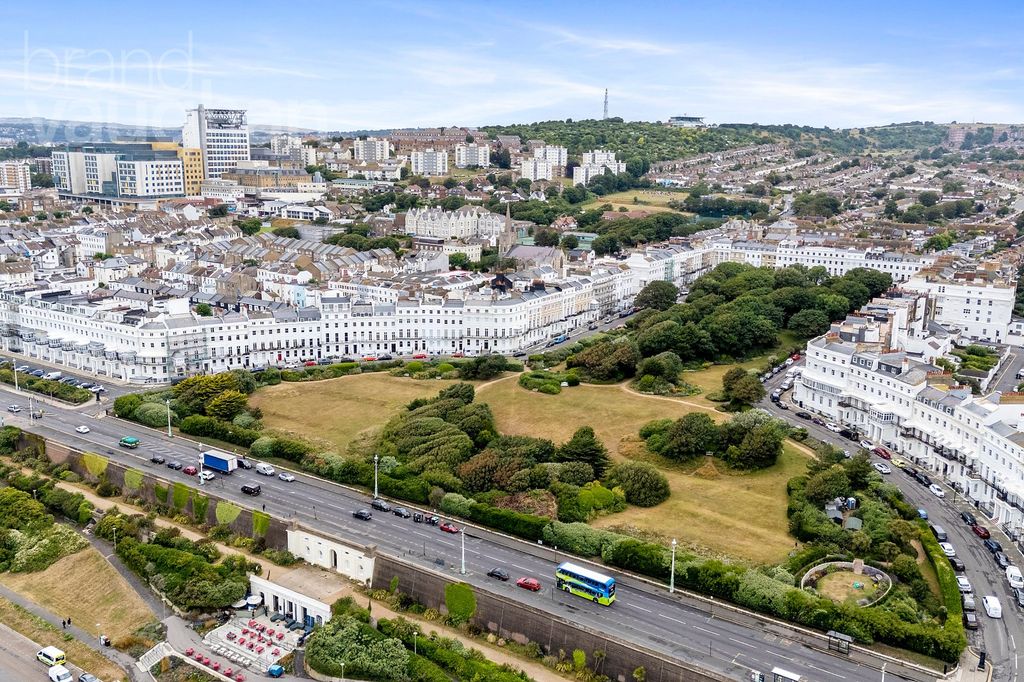 Property photo 2 of 21 Picture 2