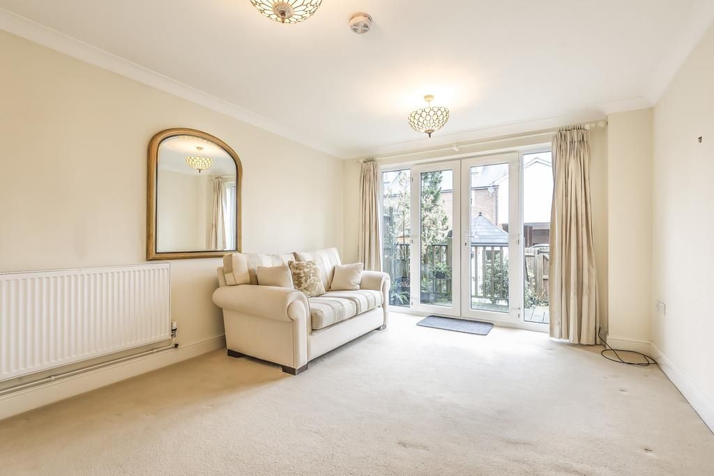 Property photo 2 of 18 Img_15780_6_Large.Jpg