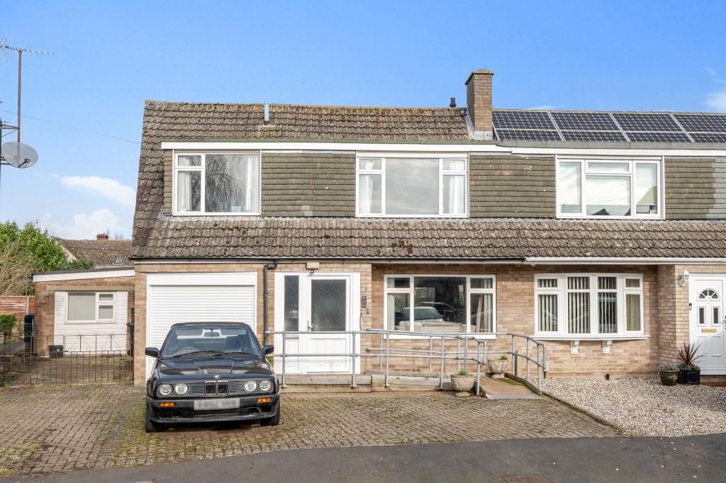 Property photo 1 of 17 External Front