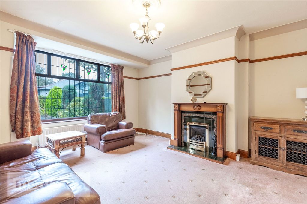 Property photo 2 of 21 Living Room