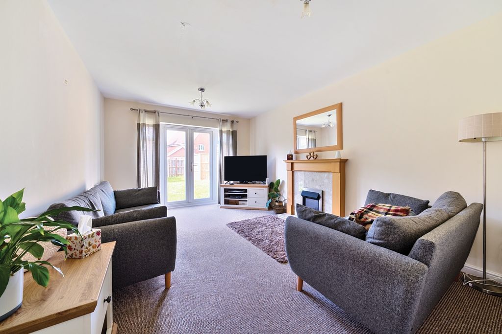 Property photo 2 of 23 1295267-1-682Bacee3540F-Arw