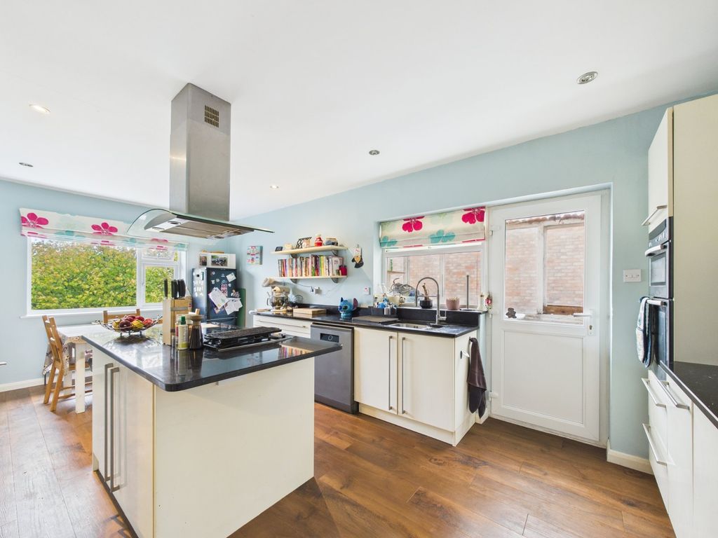 Property photo 1 of 16 Picture No. 09