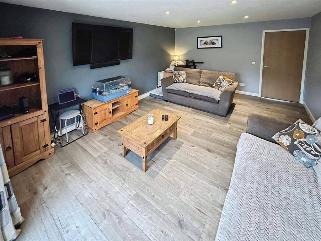 Property photo 3 of 13 Living Room