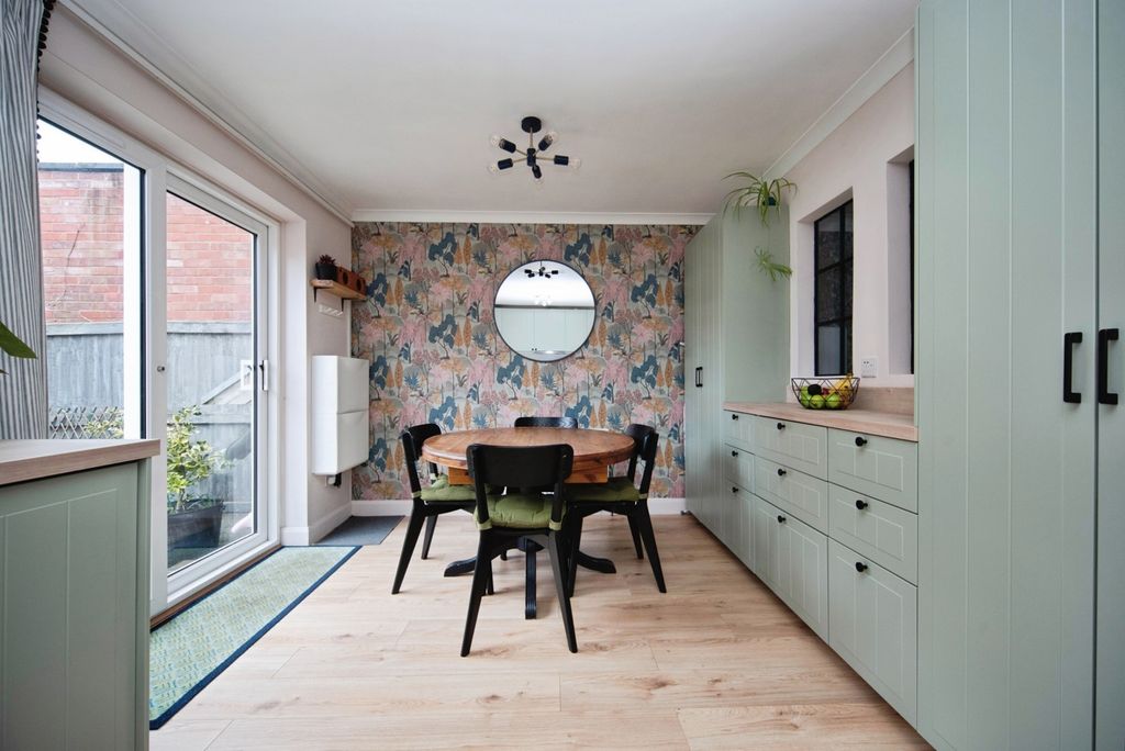 Property photo 2 of 19 Pbox-Img.Jpg