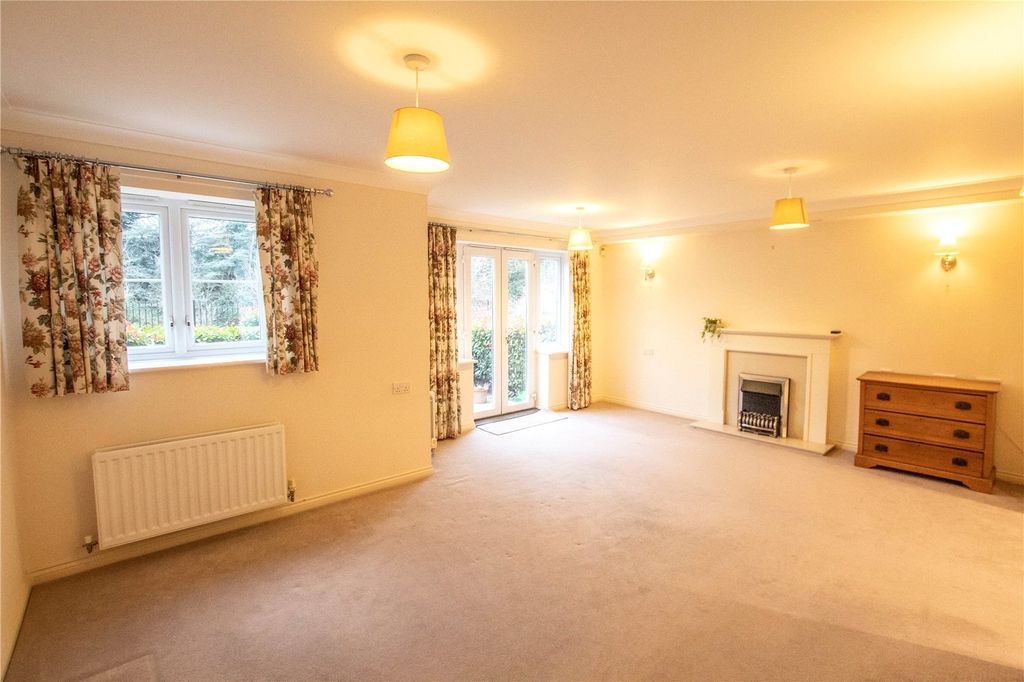 Property photo 3 of 22 Living Room.