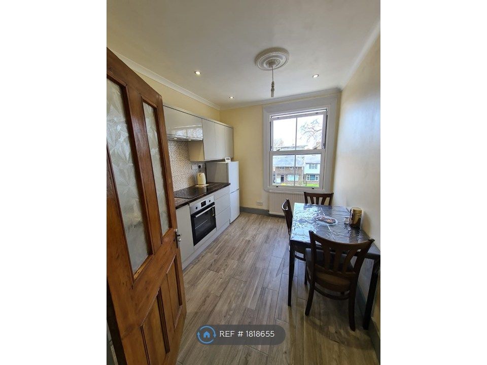 Property photo 2 of 17 Kitchen/Diner