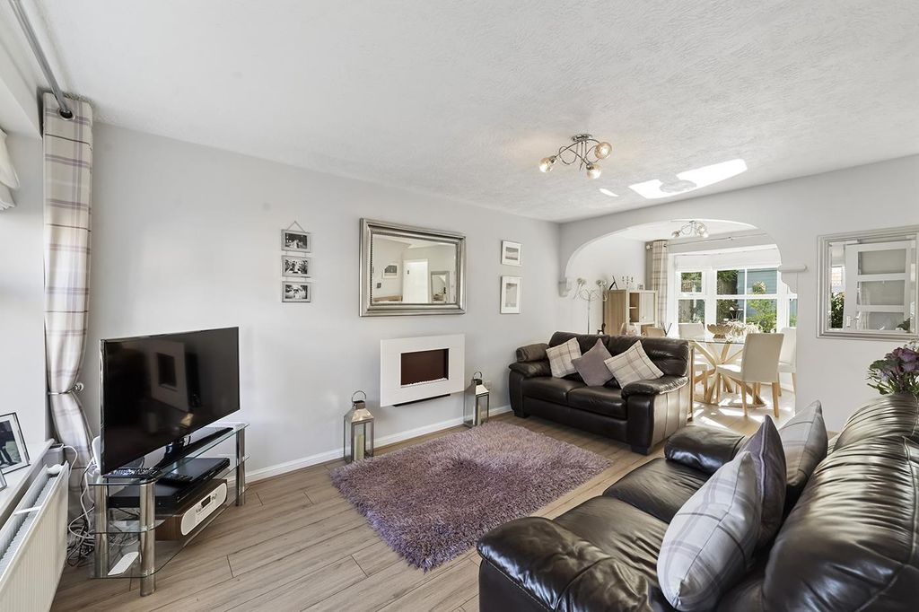 Property photo 2 of 18 Living/Dining Room