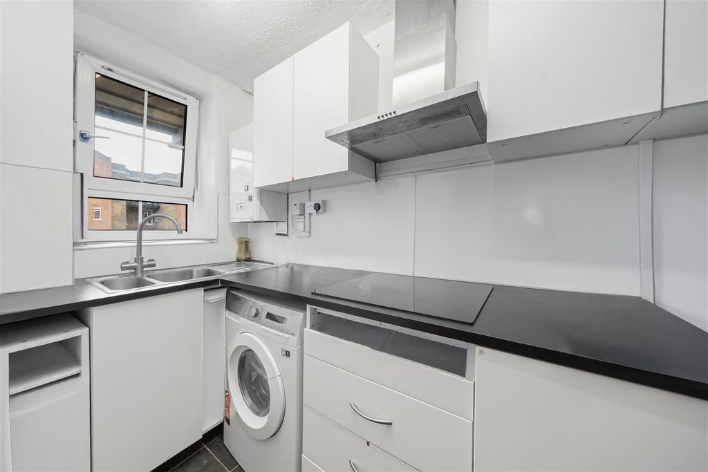 Property photo 3 of 15 Kitchen