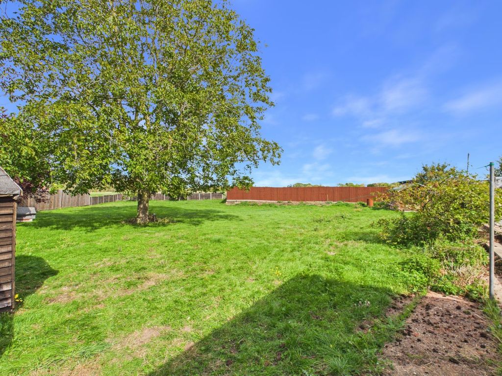 Property photo 2 of 25
