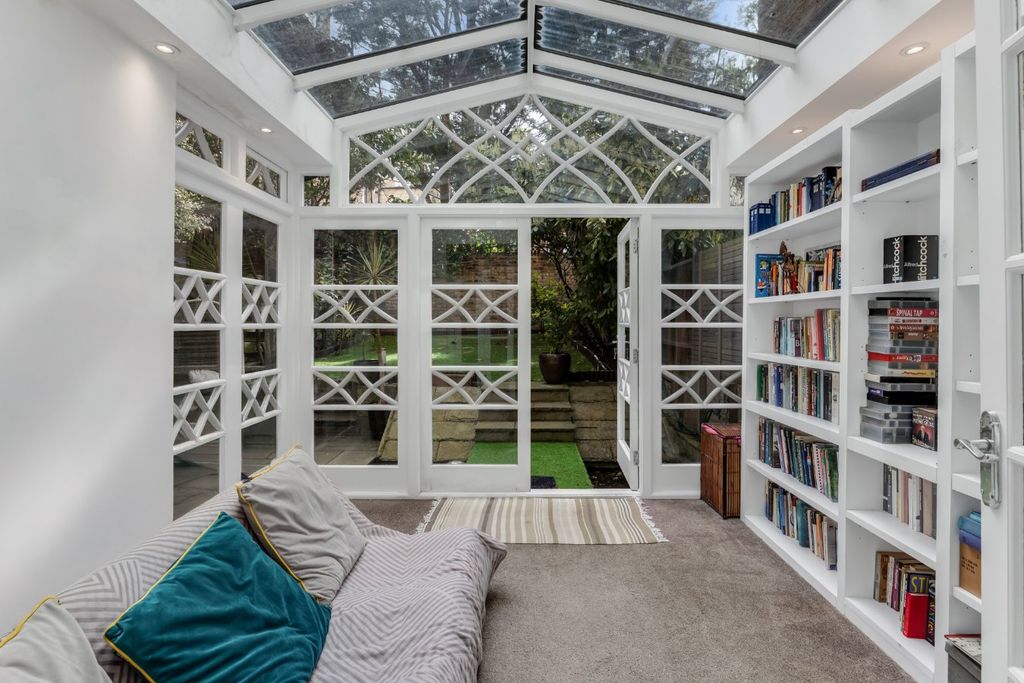 Property photo 3 of 12 Picture No. 05